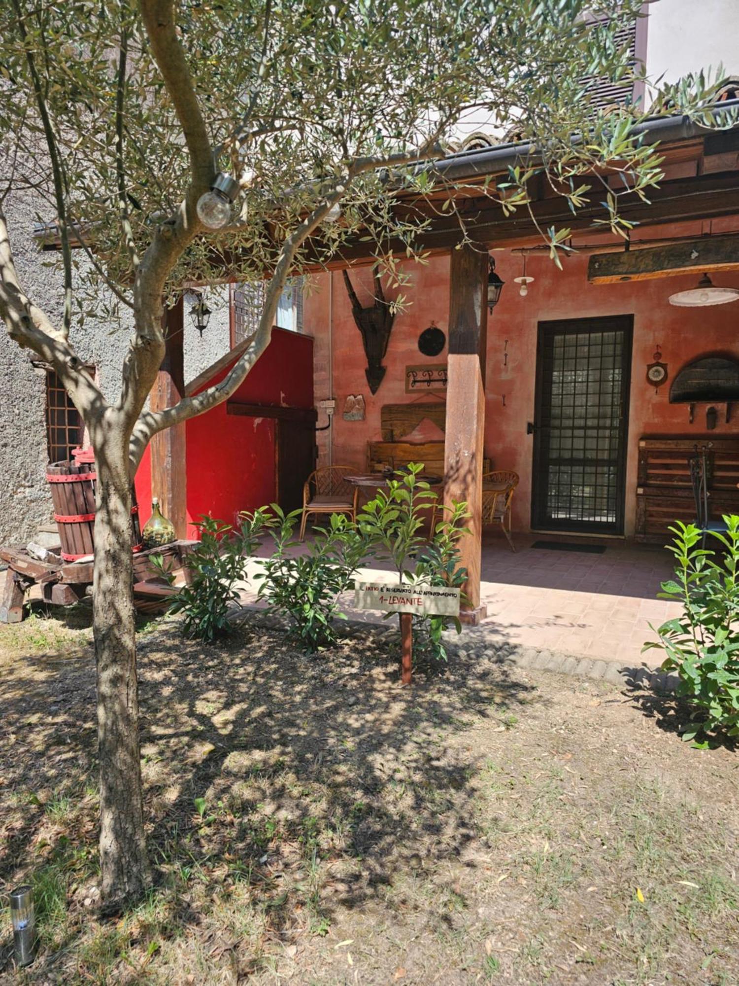 La Rosa Dei Venti - Country House Fossato di Vico Exteriér fotografie