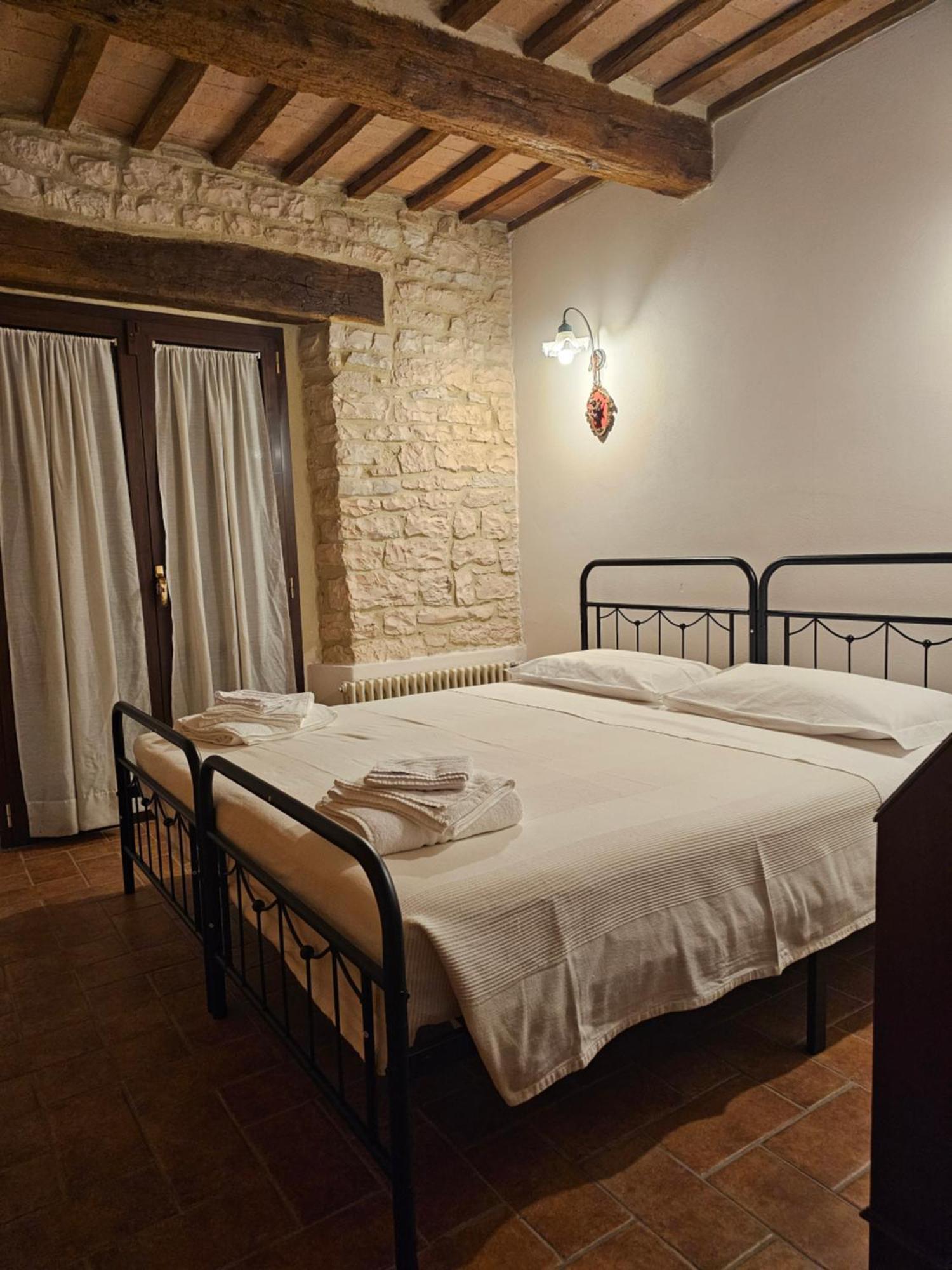 La Rosa Dei Venti - Country House Fossato di Vico Exteriér fotografie
