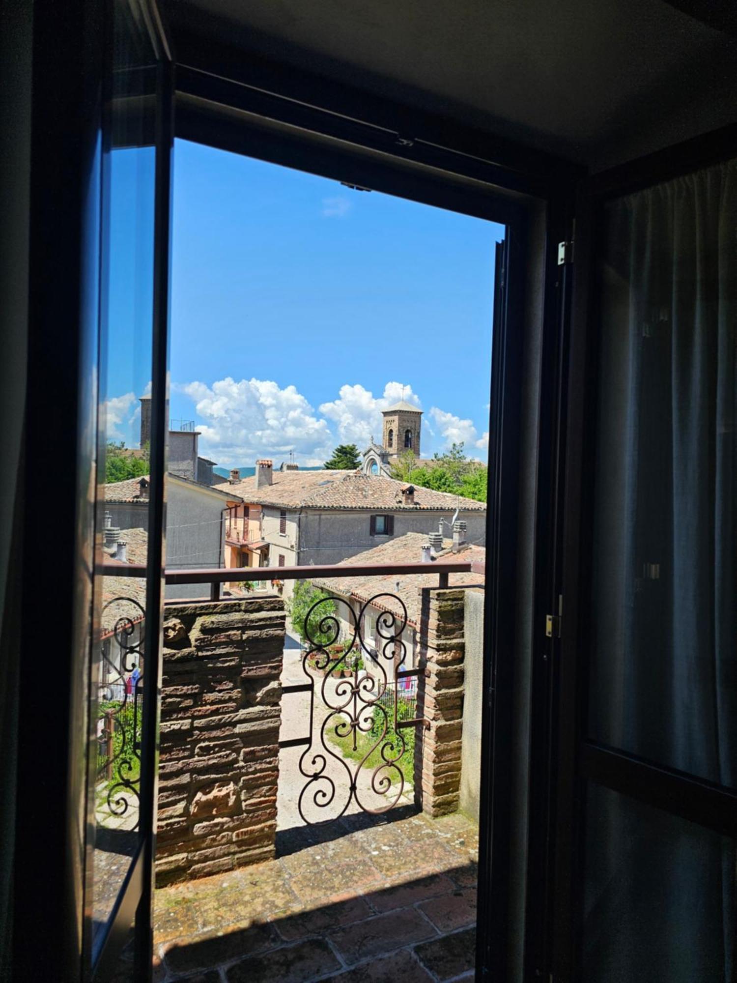 La Rosa Dei Venti - Country House Fossato di Vico Exteriér fotografie